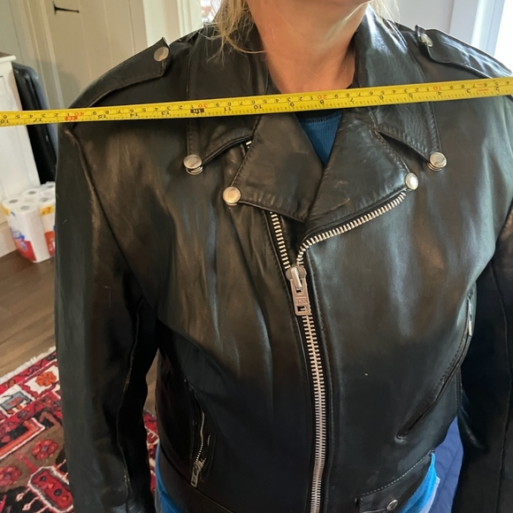 Leather jacket - Picture 15 of 15